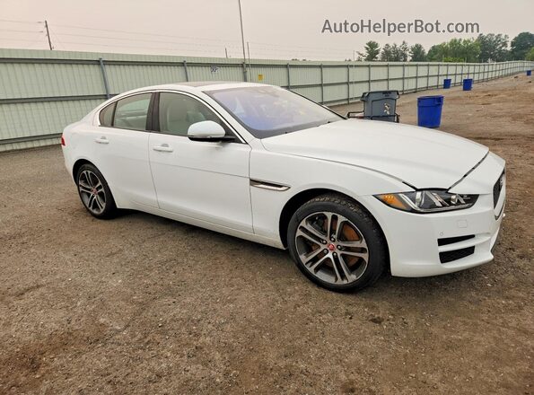 SAJAJ4BV3HA968652 2017 JAGUAR XF Белый Передняя правая четверть
