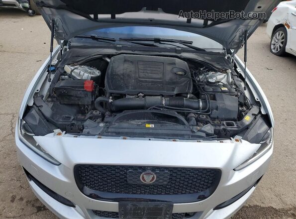 SAJAL4FX8JCP36631 2018 JAGUAR XF Silver Widok wnętrza z tyłu