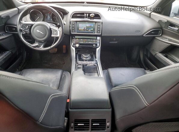 SAJAL4FX8JCP36631 2018 JAGUAR XF Silver Widok deski rozdzielczej
