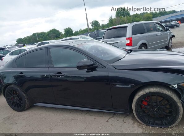 SAJAM4FV6JCP17622 2018 JAGUAR XF Black Widok wnętrza z tyłu