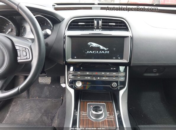 SAJAN4BVXHA946619 2017 JAGUAR XF White 