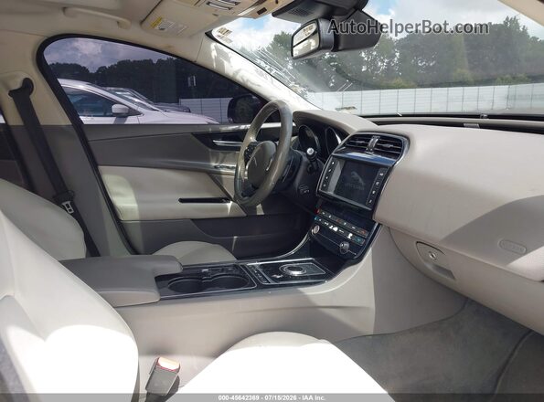 SAJAR4BG2HA965834 2017 JAGUAR XF Burgundy Widok wnętrza z przodu