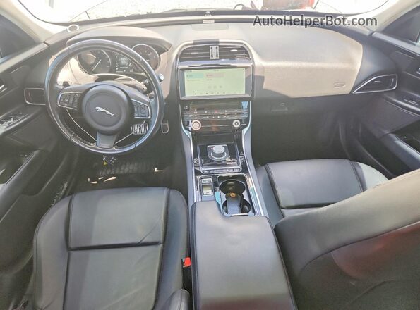 SAJAR4FX8KCP48374 2019 JAGUAR XF Серебряный Вид панели приборов