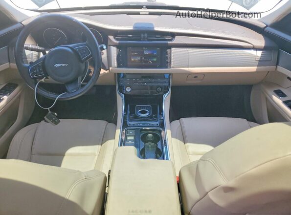 SAJBD4BN3HCY32246 2017 JAGUAR XF Green წინა პანელის ხედი