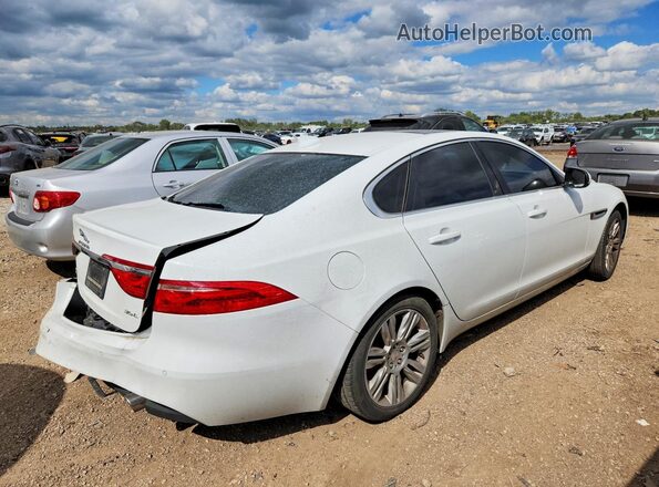 SAJBD4BV4GCY07564 2016 JAGUAR XF Белый Задняя правая четверть