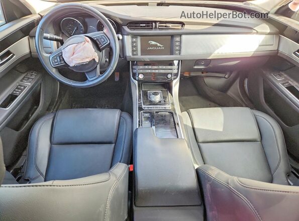 SAJBD4BV9GCY13294 2016 JAGUAR XF White Vista del salpicadero