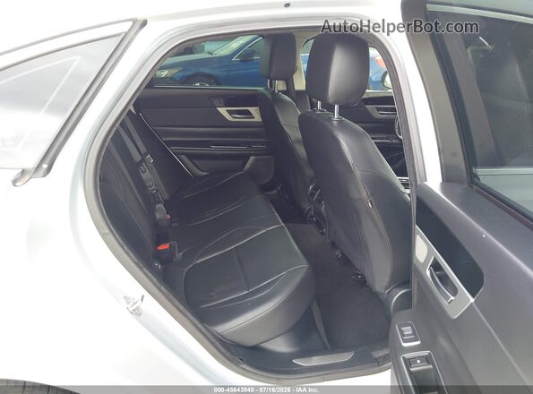SAJBD4BV9HCY44644 2017 JAGUAR XF Серебряный Вид наклейки с VIN-кодом