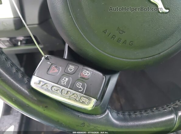 SAJBD4FX4KCY79420 2019 JAGUAR XF Белый Вид панели приборов