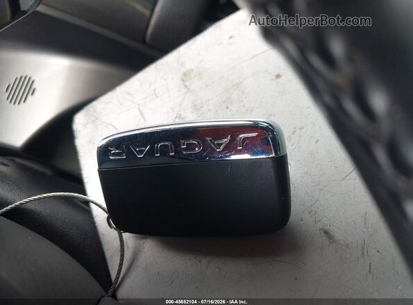 SAJBG4BV9GCY06479 2016 JAGUAR XF Black Vista del salpicadero