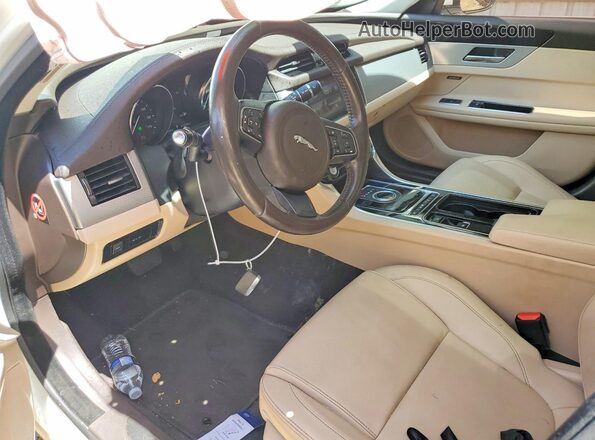SAJBJ4BV2GCY16403 2016 JAGUAR XF White Vista del salpicadero