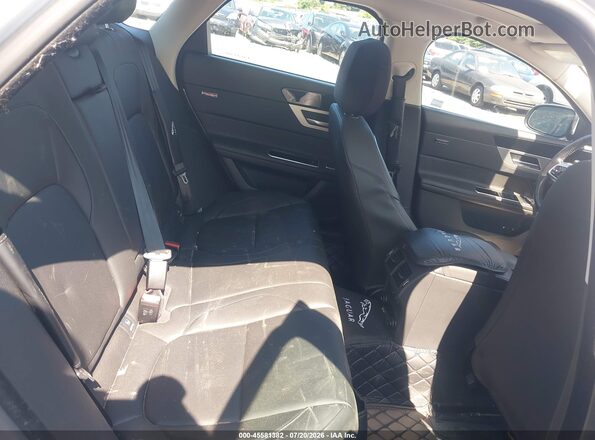 SAJBJ4BV9HCY34964 2017 JAGUAR XF Silver VIN კოდის სტიკერის ხედი