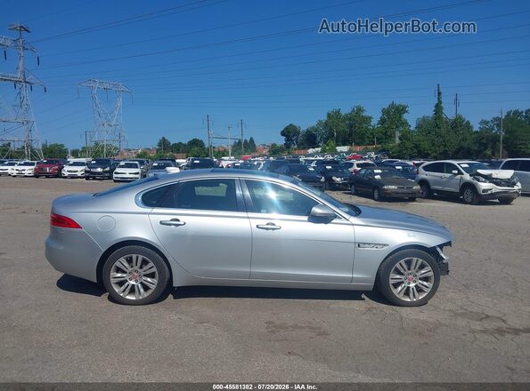 SAJBJ4BV9HCY34964 2017 JAGUAR XF Silver უკანა სალონის ხედი