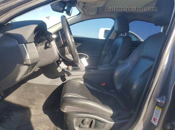 SAJBK4BV0HCY39533 2017 JAGUAR XF Gray Vista interior delantera