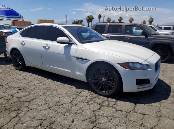 SAJBK4BV6HCY28598 2017 JAGUAR XF White Передня права чверть