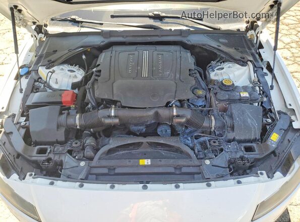 SAJBK4BV6HCY28598 2017 JAGUAR XF White Вид задньої частини салону