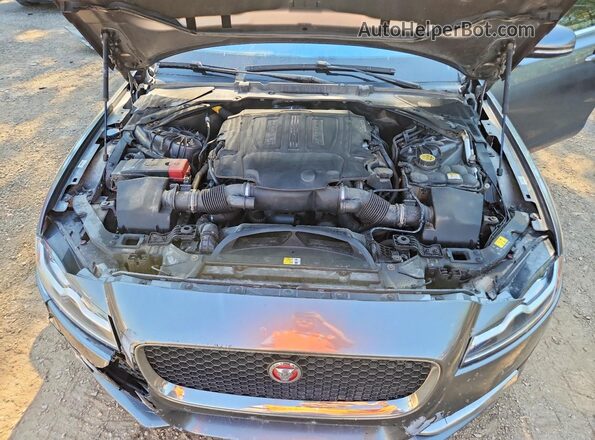 SAJBK4EV1JCY58562 2018 JAGUAR XF Charcoal Widok wnętrza z tyłu