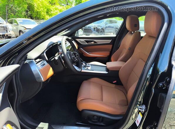 SAJBL4GX4RCY96942 2024 JAGUAR XF Green Widok wnętrza z przodu