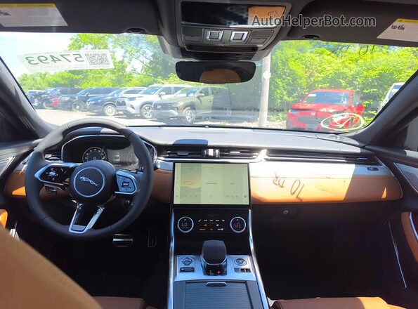 SAJBL4GX4RCY96942 2024 JAGUAR XF Green Widok zestawu wskaźników