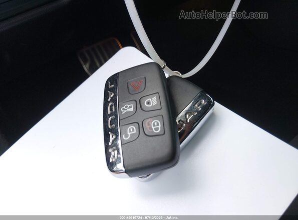 SAJDD1EE3NCK77572 2022 JAGUAR F-TYPE Red Dashboard view