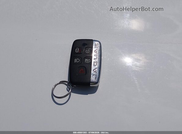 SAJWA6AT0H8K41221 2017 JAGUAR F-TYPE White Vista del salpicadero