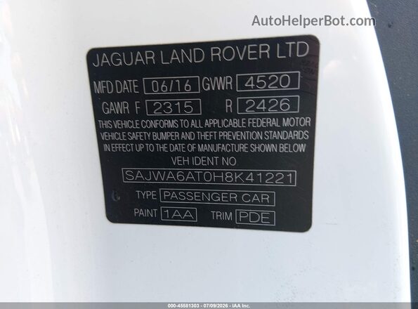 SAJWA6AT0H8K41221 2017 JAGUAR F-TYPE White Vista del compartimento del motor