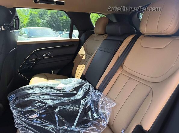 SAL1L9FU3TA635666 2026 LAND ROVER RANGE Black Вид задньої частини салону
