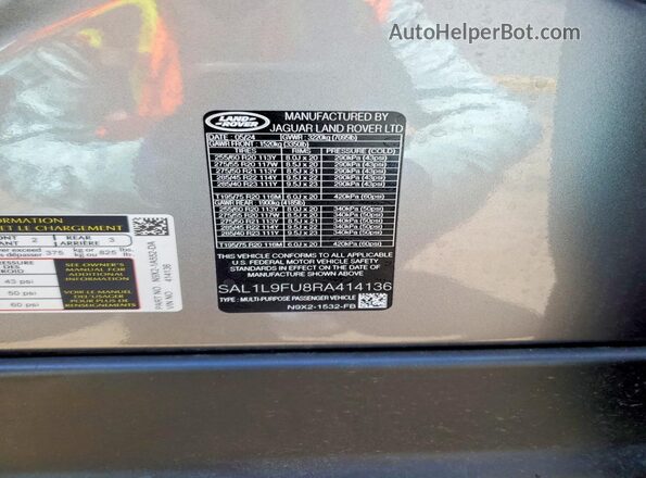 SAL1L9FU8RA414136 2024 LAND ROVER RANGE Silver Vista del compartimento del motor