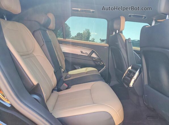 SAL1L9FU9SA437785 2025 LAND ROVER RANGE Black Rear interior view