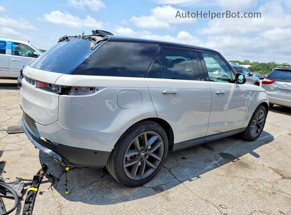 SAL1P9EU9RA195709 2024 LAND ROVER RANGE Серебряный Передняя правая четверть