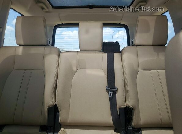 SALAG2V66GA812456 2016 LAND ROVER LR4 Beige Widok tylnych siedzeń