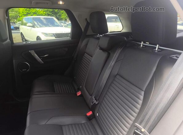 SALCJ2FX8SH354839 2025 LAND ROVER DISCOVERY Silver Rear interior view