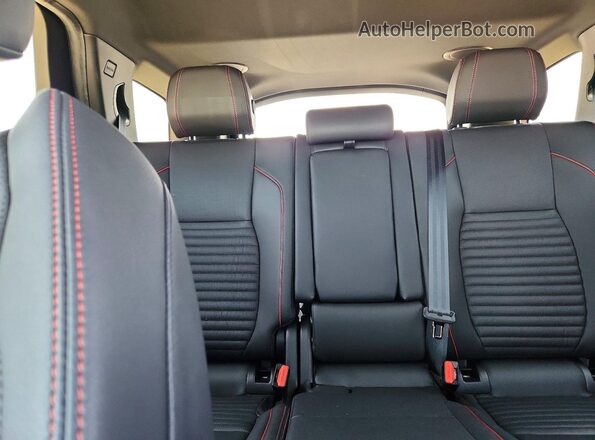 SALCL2FX4PH323248 2023 LAND ROVER DISCOVERY Black Widok tylnych siedzeń