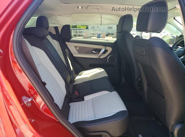 SALCL2FX4PH330927 2023 LAND ROVER DISCOVERY Red Widok tylnych siedzeń