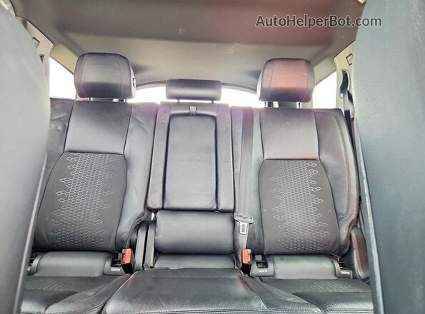 SALCP2BG8HH679746 2017 LAND ROVER DISCOVERY White უკანა სავარძლების ხედი