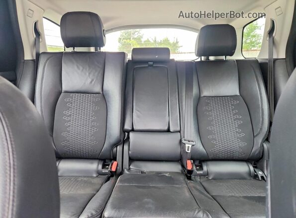 SALCP2RX3JH726709 2018 LAND ROVER DISCOVERY White Widok tylnych siedzeń