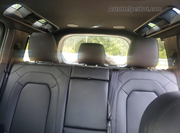 SALE27EU2S2421044 2025 LAND ROVER DEFENDER Gray Widok tylnych siedzeń