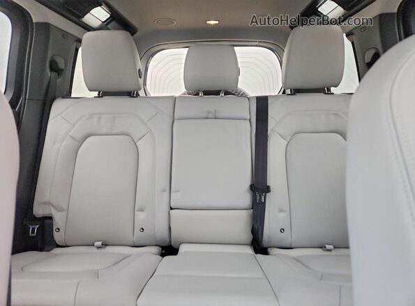 SALE27EU2T2503101 2026 LAND ROVER DEFENDER Blue Rear seats view