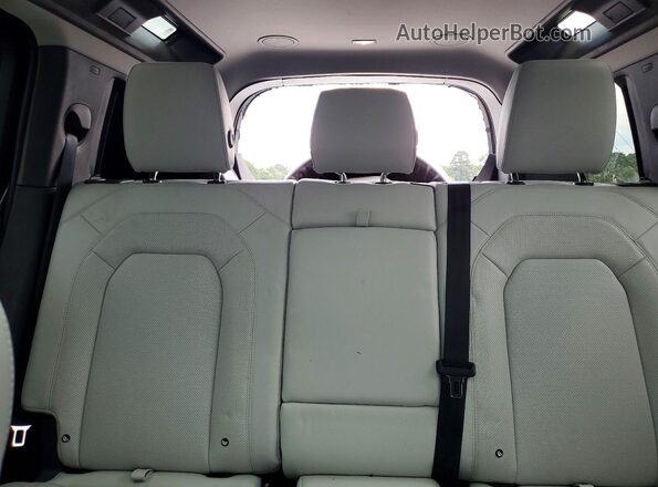 SALE27EU3S2370041 2025 LAND ROVER DEFENDER Черный Вид задних сидений