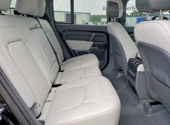 SALE27EU3S2370041 2025 LAND ROVER DEFENDER Черный Вид задней части салона