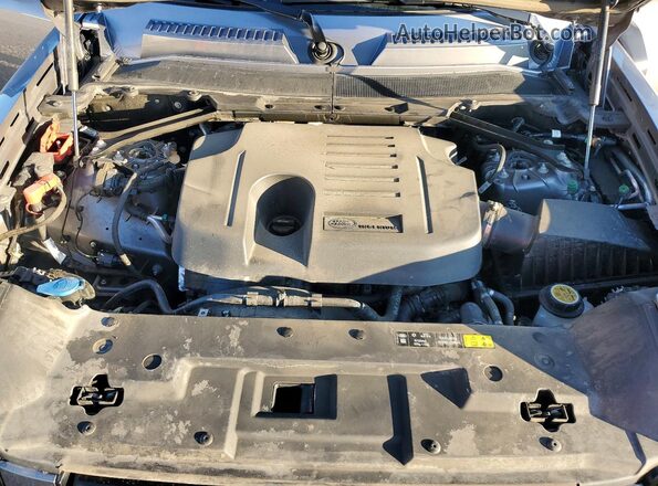 SALE27EU5R2310904 2024 LAND ROVER DEFENDER Silver Engine compartment view