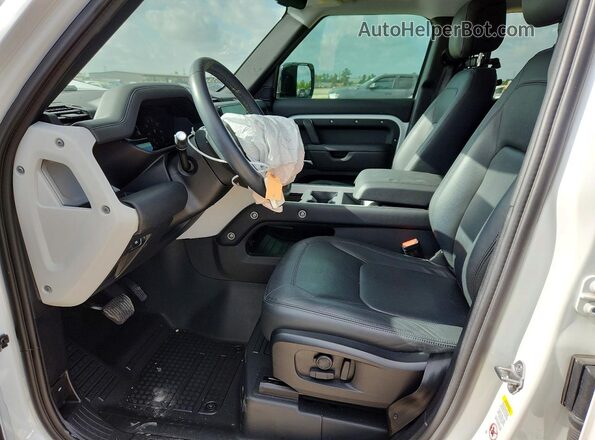 SALEJ7EX7S2367821 2025 LAND ROVER DEFENDER White Front interior view