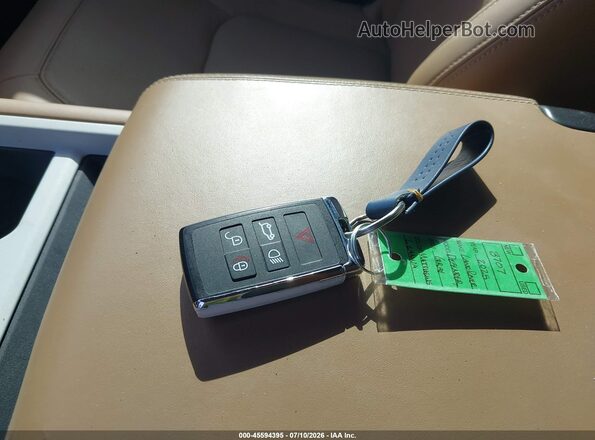 SALEJ7EX9S2364242 2025 LAND ROVER DEFENDER Gray Առջևի վահանակի տեսք