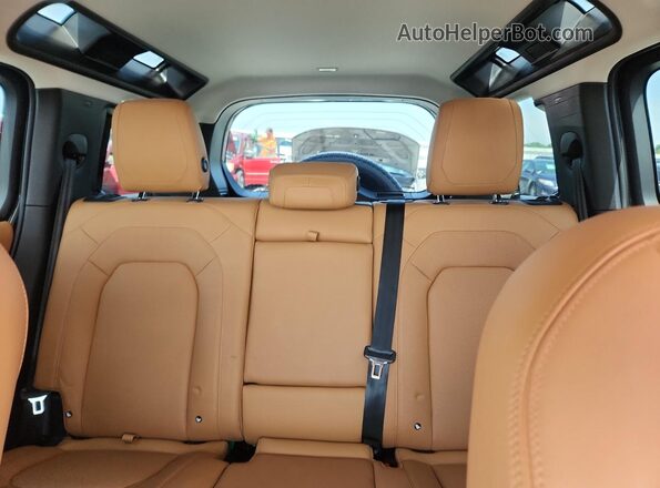SALEJ7EXXR2285348 2024 LAND ROVER DEFENDER Gray Вид задніх сидінь