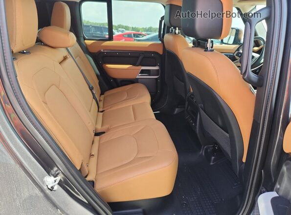 SALEJ7EXXR2285348 2024 LAND ROVER DEFENDER Gray Вид задньої частини салону