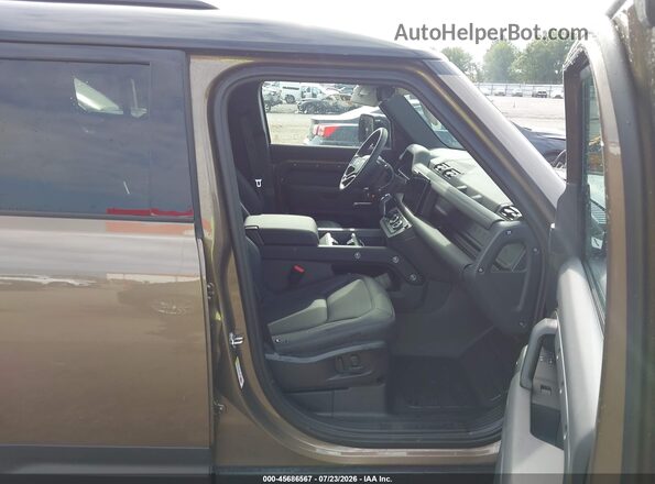 SALEJ7EXXS2469825 2025 LAND ROVER DEFENDER Brown Вид салону спереду