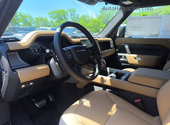 SALEXFEU8T2603618 2026 LAND ROVER DEFENDER Green Front interior view