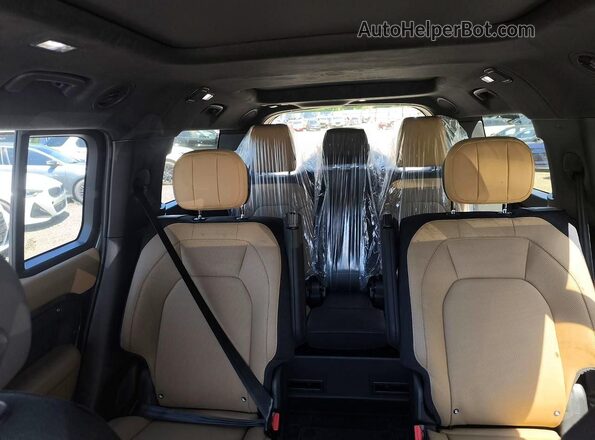 SALEXFEU8T2603618 2026 LAND ROVER DEFENDER Green Rear seats view