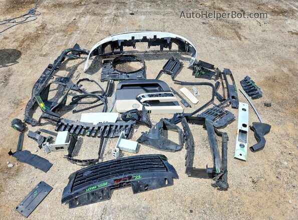 SALGS2RE3KA552116 2019 LAND ROVER RANGE White Widok naklejki z numerem VIN
