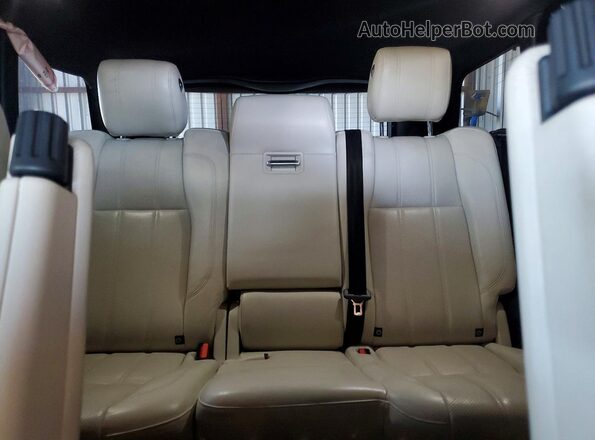 SALGS5FE1HA351149 2017 LAND ROVER RANGE Black Widok tylnych siedzeń