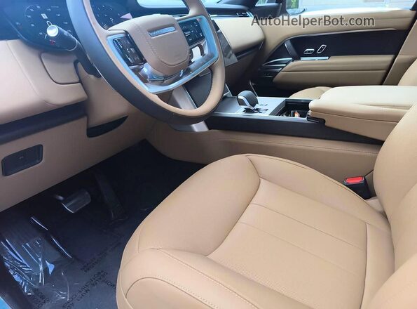 SALKP9E94TA358516 2026 LAND ROVER RANGE Green Front interior view
